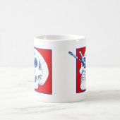 PencilsとPaintbrushesを使用したアーティストのスカル コーヒーマグカップ (中央)