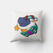 Penguin as Skater with Skateboard クッション (裏面)