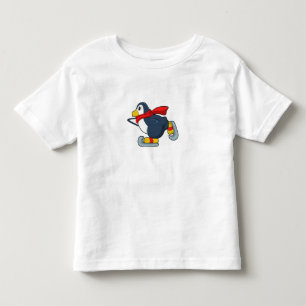 Penguin at Iceスケートで滑るwith Ice skates.PNG トドラーTシャツ