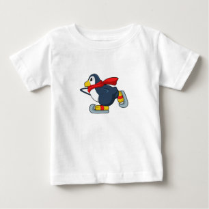 Penguin at Iceスケートで滑るwith Ice skates.PNG ベビーTシャツ