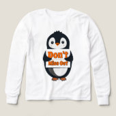 Penguin Don't Miss Out Throw Pillow (デザイン正面)