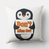 Penguin Don't Miss Out Throw Pillow クッション (裏面)