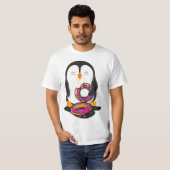 Penguin eating Donuts illustration Tシャツ (正面フル)