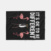 Penguin Its Okay To Be Different Flamingo Men Wome フリースブランケット (正面(横))