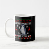 Penguin Overstimulated But Festive Ugly Christmas コーヒーマグカップ (左)