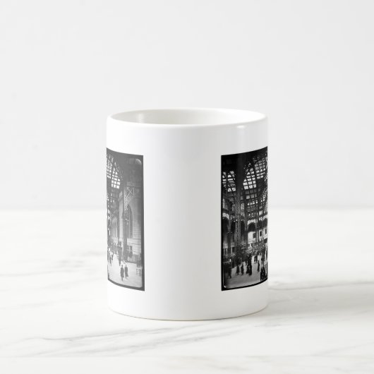 Pennの場所のニューヨークシティのヴィンテージの鉄道 コーヒーマグカップ (中央)