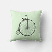 Penny-Farthing High-Wheel Antique Bicycle on Mint クッション (裏面)
