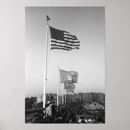 People in Bleachers ポスター (正面)