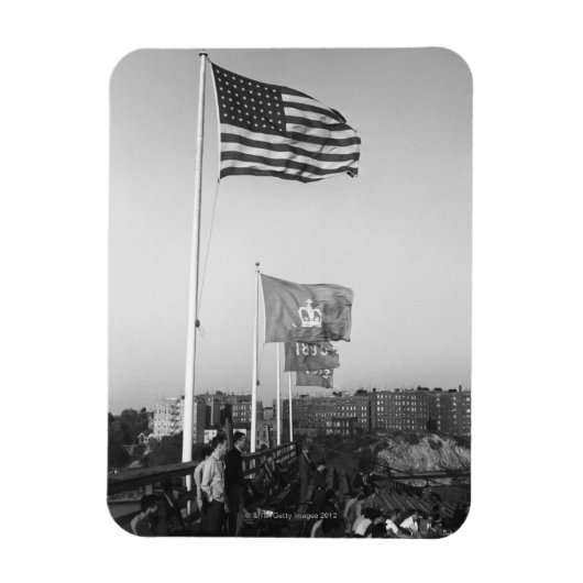 People in Bleachers マグネット (縦)