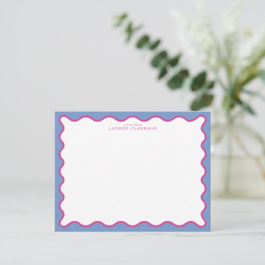periwinkle & Hot Pink Wavy Border Note Card 招待状 (スタンド正面)