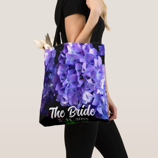 Periwinkle hydrangeas purple blue flowers Bride トートバッグ (クローズアップ)