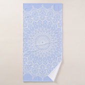 Periwinkle Mandala - Bora in Juniper Berry バスタオル (バスタオル)