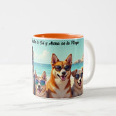 Perros con Estilo: Gafas de Sol y Arena en la Play ツートーンマグカップ (正面右)
