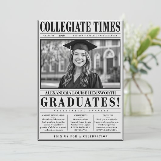 Personalised QR code Newspaper Graduation 招待状 (スタンド正面)