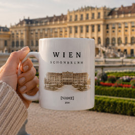 Personalisierte Wien Schönbrunn | Name & Jahr コーヒーマグカップ