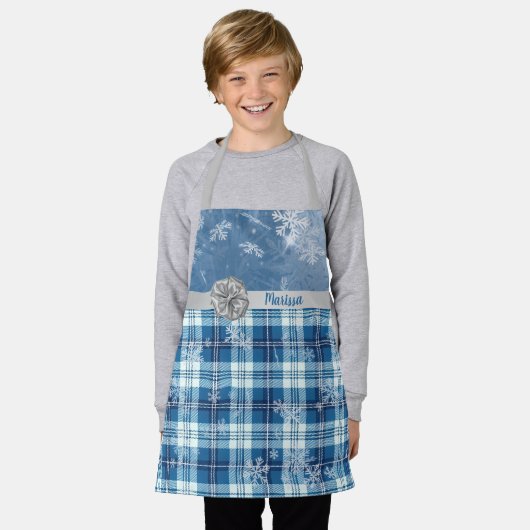 Personaliza Navidad Elegante Cuadriculado Azul  エプロン (着用した状態)