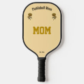 Personalize Cool Beige Elegant Pickleball Mom Gift ピックルボールラケット (裏面)