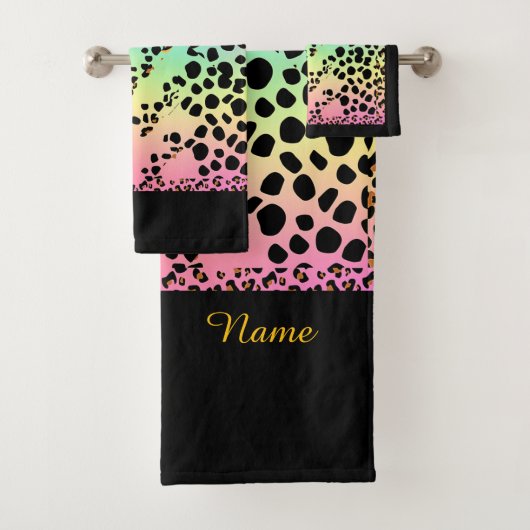 Personalize Faux Rainbow Leopard Animal Print バスタオルセット (インサイチュ)