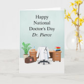 Personalize Happy Doctor's Day Doctor Office  カード (黄色い花)