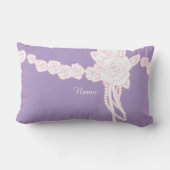 Personalize Single Flower Trim Lilac Decorator ランバークッション (裏面)