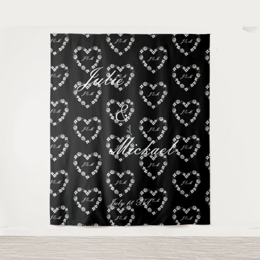 Personalize Wedding Backdrop Black and White Heart タペストリー (正面)