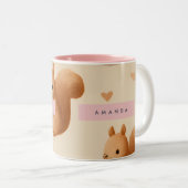 Personalized Adorable Squirrel and Acorn Pattern ツートーンマグカップ (正面右)