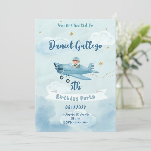 Personalized Airplane Boy Birthday Invitation 招待状 (スタンド正面)