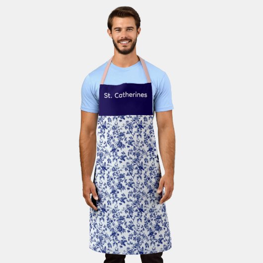 Personalized Apron blue toile design エプロン (着用した状態)