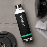 Personalized Black Modern Name Thermal Tumbler ウォーターボトル<br><div class="desc">Sleek black thermal tumbler with bold vertical name design. Personalize with your own name or text in minutes. Keeps drinks hot or cold for hours,  available in multiple sizes,  with fast printing and shipping. A modern and practical gift for any occasion.</div>