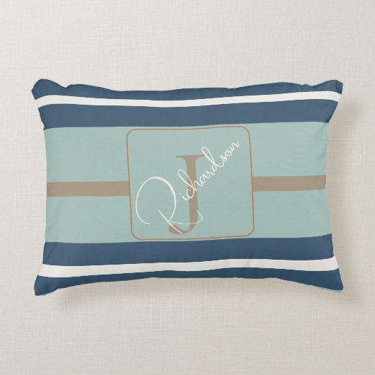 Personalized Blue Mint Tan Stripe Monogram Coastal アクセントクッション (正面)