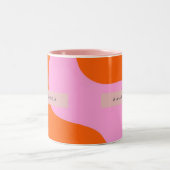 Personalized Bold Orange and Pink Wave Stripe ツートーンマグカップ (中央)