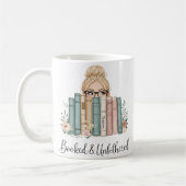 Personalized “Booked & Unbothered” Bookish Reader コーヒーマグカップ (左)