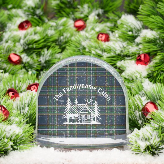 Personalized Cabin Snow Globe with Green Tartan (クリスマス)