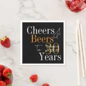 Personalized Cheers and Beers 30th Birthday Party スタンダードカクテルナプキン (インサイチュ)