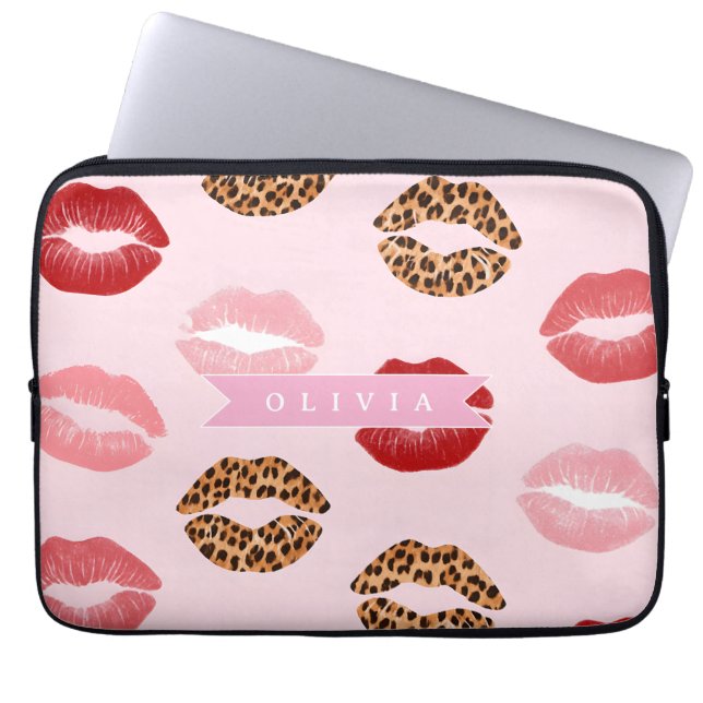 Personalized Chic Pink Leopart Print Lip Pattern ラップトップスリーブ (正面)