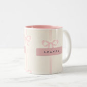 Personalized Coquette Blush Pink Bow Ribbon ツートーンマグカップ (正面右)