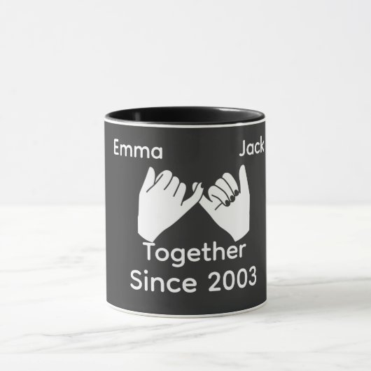 Personalized couple with custom names and year マグカップ (中央)
