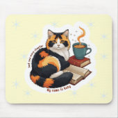Personalized Cozy Calico Cat Reading Mousepad マウスパッド (正面)