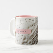 Personalized Cozy Vanilla Bean Ice Cream Aesthetic ツートーンマグカップ (正面左)