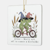 Personalized Cute Couple Kerfuffle セラミックオーナメント (左)