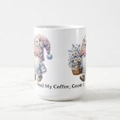 Personalized Cute Daisy Flower Gnome Women's コーヒーマグカップ (中央)