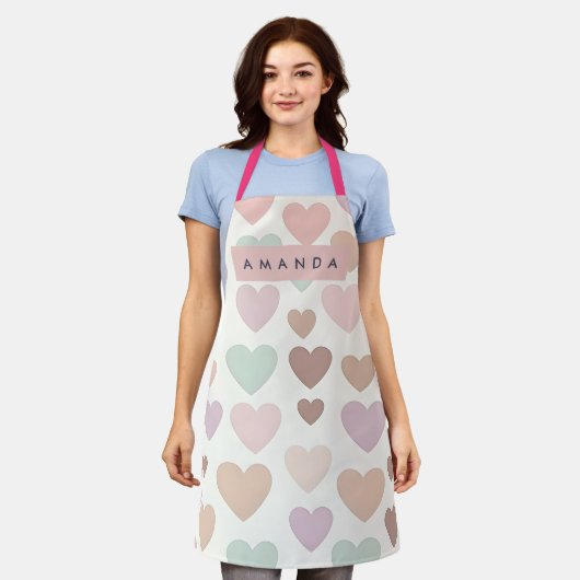 Personalized Cute Minimal Heart Pastel エプロン (着用した状態)