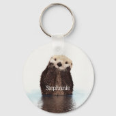 Personalized Cute Otter in Water キーホルダー (裏面)