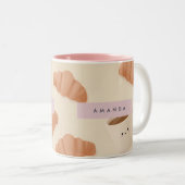 Personalized Cute Pastel Croissant Coffee ツートーンマグカップ (正面右)