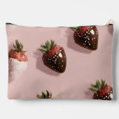 Personalized Cute Pink Chocolate-dipped Strawberry アクセサリーポーチ (裏面)
