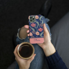 Personalized Dark Floral Tulip Pattern Phone Case iPhone 15 Proケース