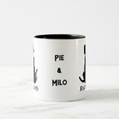 Personalized dog lover cat lover mug ツートーンマグカップ (中央)