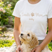 Personalized Doodle Mom Paw Print with Dog Name Tシャツ
