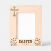 Personalized Easter Cross with Daffodils レーザー彫刻フレーム (正面)