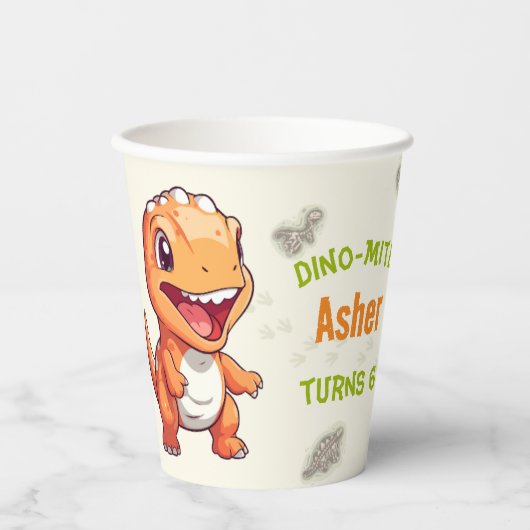 Personalized Eco Friendly Orange Dino Birthday 紙コップ (正面)